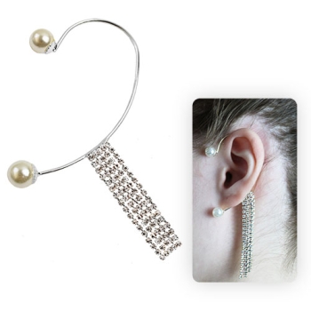 Brinco Ear Cuff folheado a prata com pérolas e strass